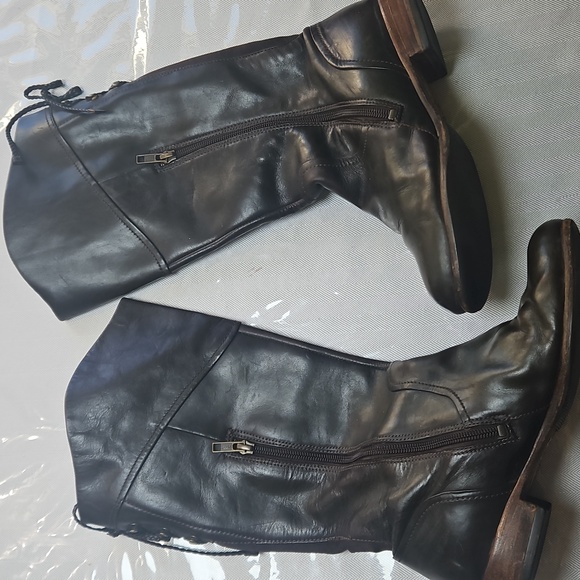 🌸UGG Dark Brown Leather Knee-High Boots - Picture 4 of 7